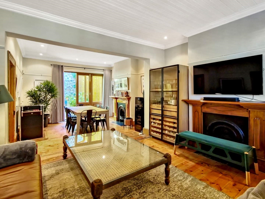 2 Bedroom Property for Sale in Green Point Western Cape